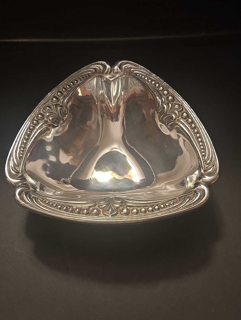 Vintage Wilton Armetale Triangle Serving Bowl. By Juan Vela Studios.